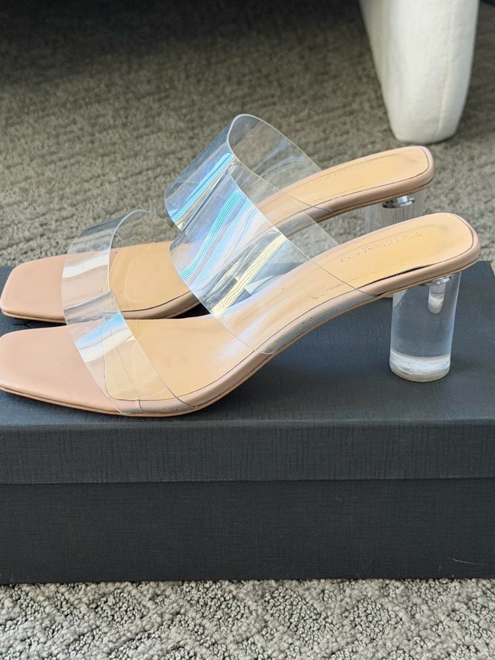 TONY BIANCO • PUMPS
Women • Size US 7.5 • Like new